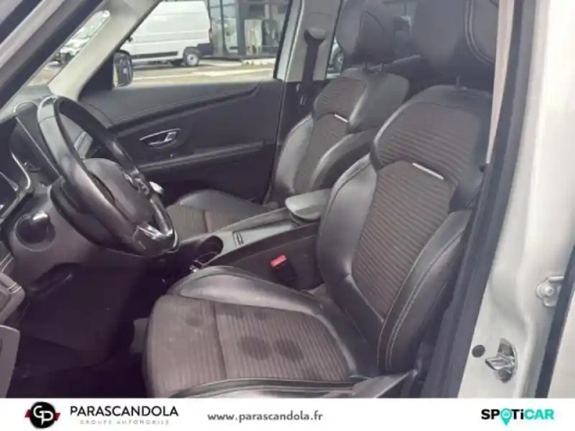 Renault Scenic 1.7 blue dci 150ch intens — photo 9