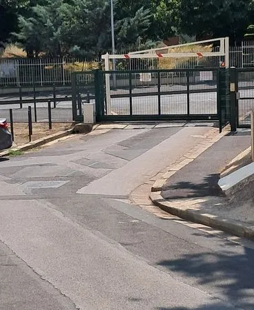 Cave(4m²)+parking sécurisé sous Vidéo surveillance