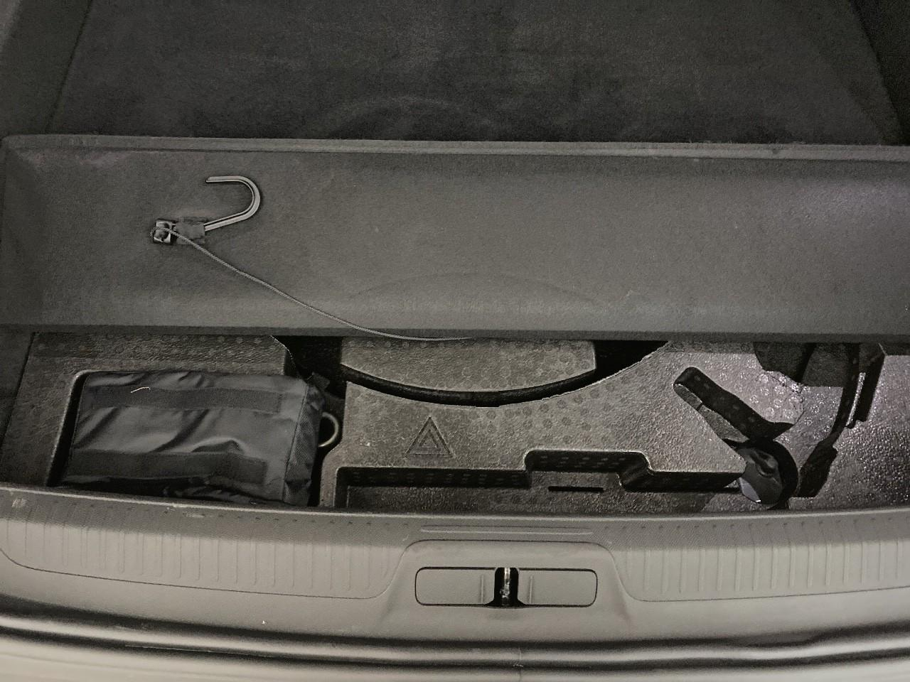 Peugeot 408 hybrid 145 e-dcs6 allure — photo 16