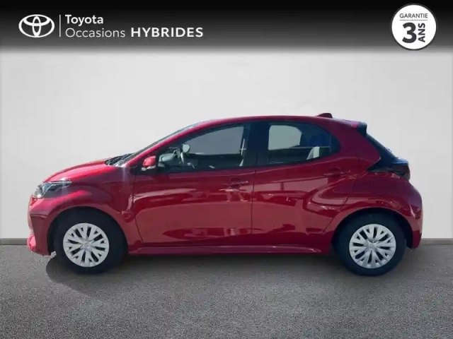 Toyota Yaris 116h dynamic 5p my21 — photo 3