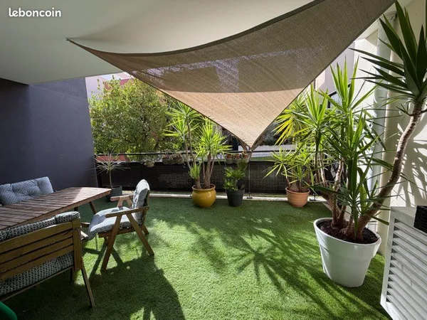 Vente appartement 2 pièces avec grande terrasse - entièrement meublé