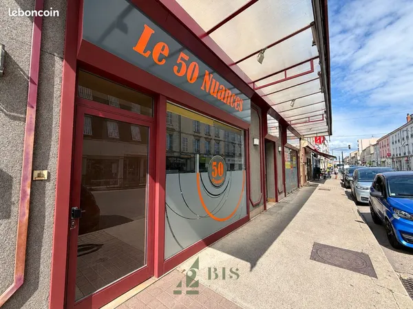 Local commercial 252 m² Le Coteau