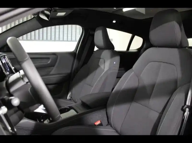 Volvo C40 recharge extended range 252ch plus — photo 23