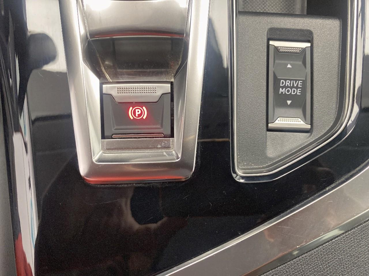 Peugeot 3008 hybrid 225 e-eat8 allure pack — photo 15