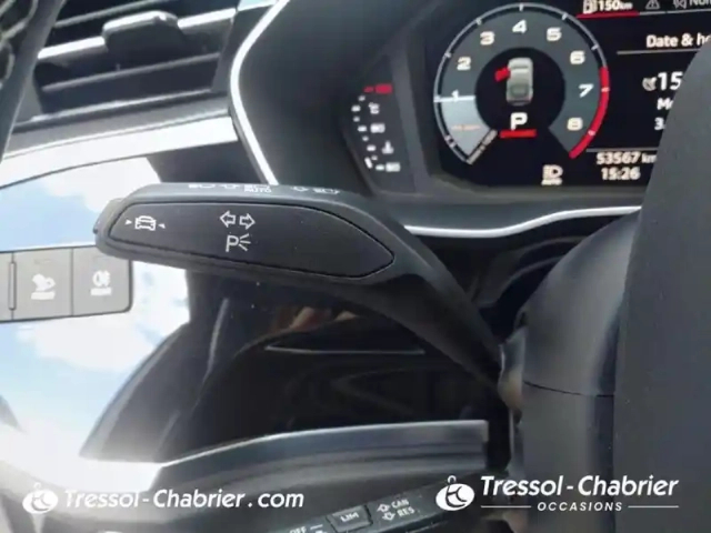 Audi Q3 sportback 35 tfsi 150 ch s tronic 7 s line — photo 17