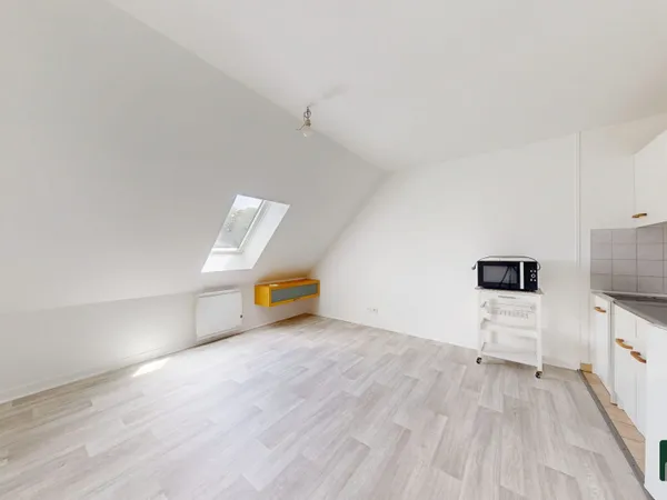 À louer studio au coeur de Lèves