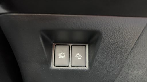 Toyota Yaris 1.3 VVT-i 100 - Dynamic Business – 2017 – 139738 km – Essence – Boîte Manuelle — photo 12