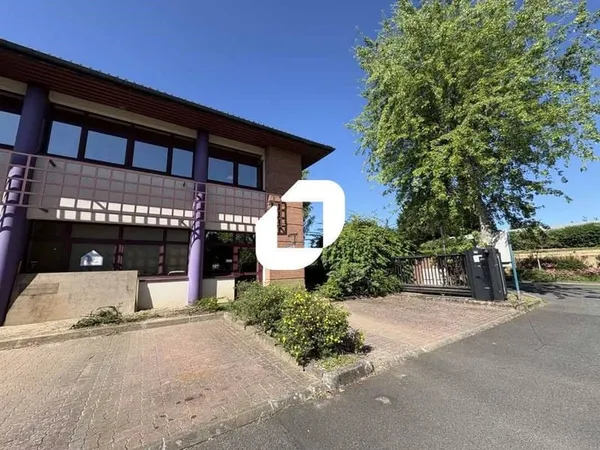 Bureaux 150 m²