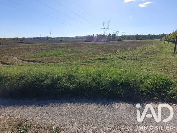 Terrain 3840 m²