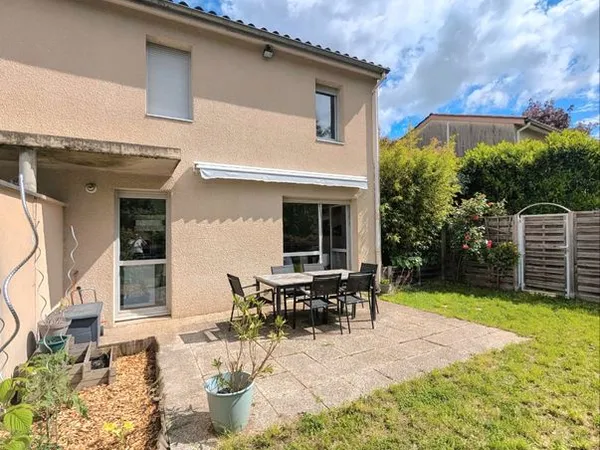 Maison mitoyenne de 65m2 avec jardin - garage - vente directe