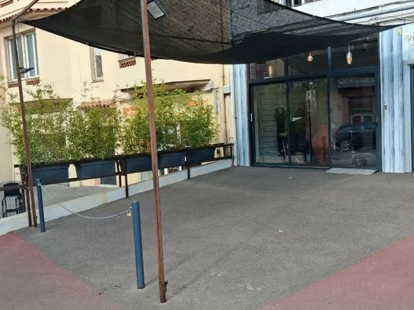 Murs commerciaux tout commerce