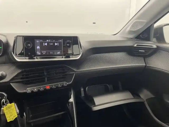 Peugeot 208 puretech 75 s&amp;s bvm5 — photo 25