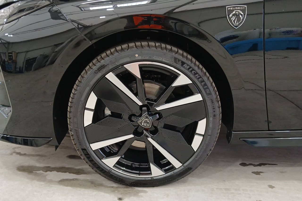 Peugeot 308 — photo 9