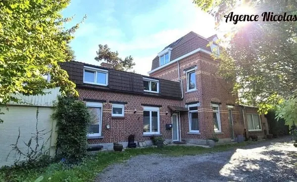 Maison 8 pièces 206 m²