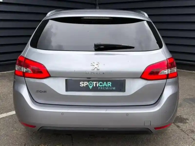 Peugeot 308 sw 1.2 puretech 130ch e6.c s&amp;s allure eat8 — photo 4