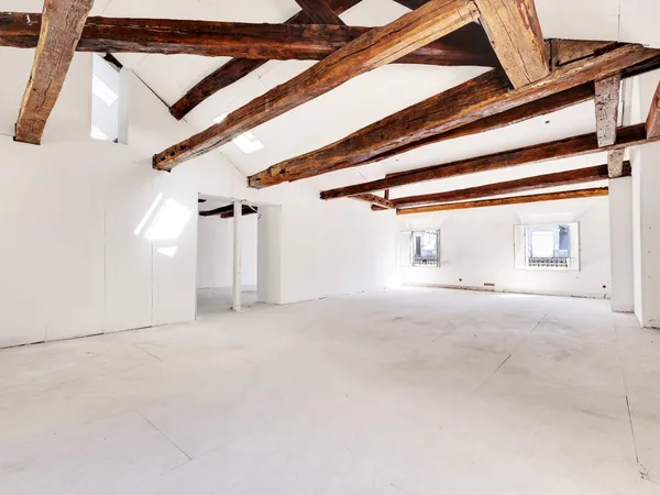 Appartement 6 pièces 181 m²