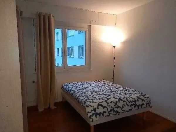 Belle grande chambre meublée 12m² dans coloc 76m²