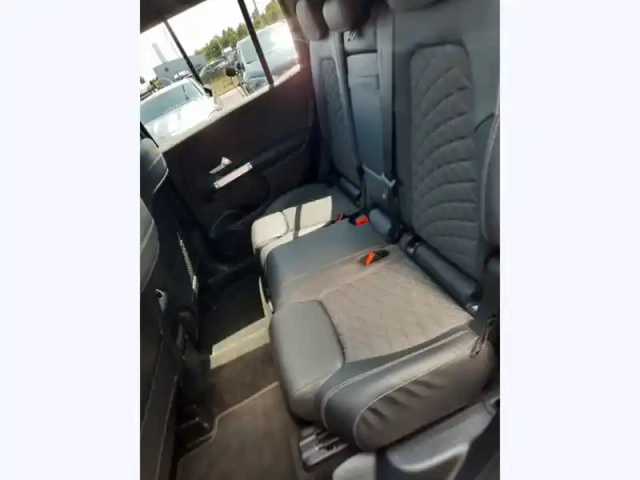 Mercedes Glb 200 d business line — photo 12