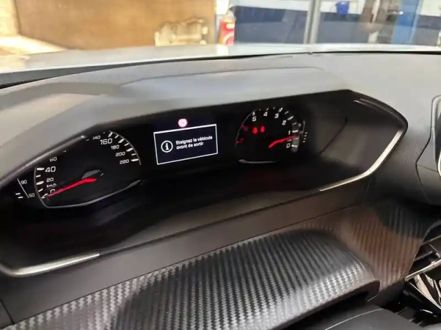 Peugeot 2008 100 s&amp;s bvm6 — photo 30