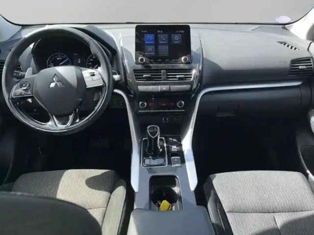Mitsubishi Eclipse cross 2.4 mivec phev 188ch invite 4wd 2023 — photo 10