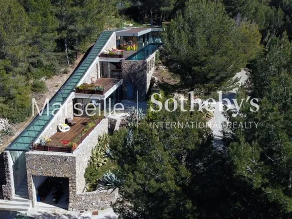 Villa contemporaine vue mer