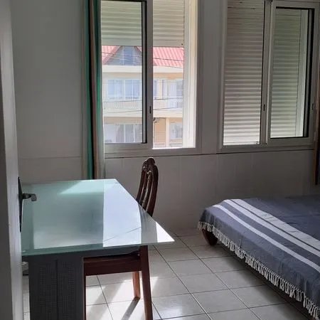 Chambre meublée bien située