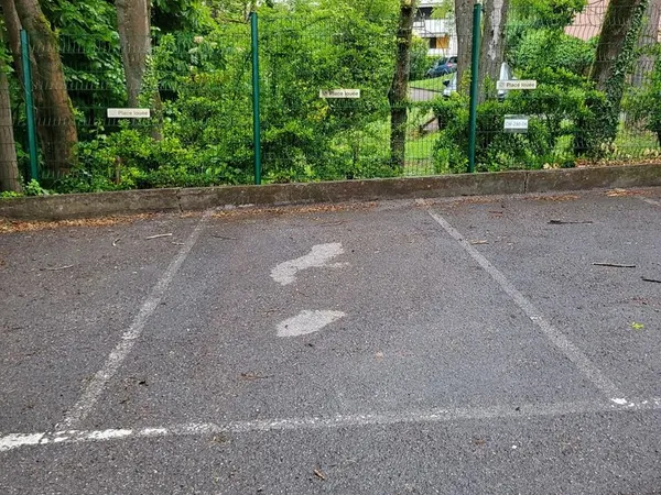 parking 26 rue de vallard 74240 Gaillard