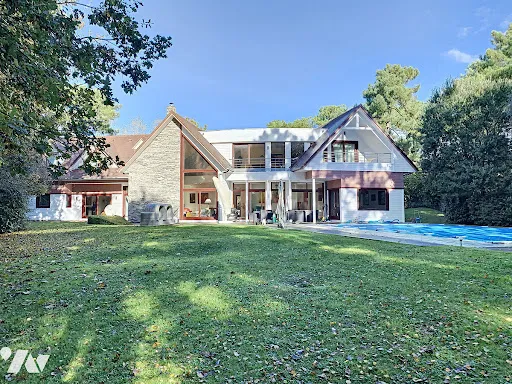 Maison 12 pièces 500 m²