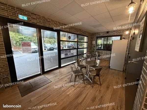Bureaux 797 m²
