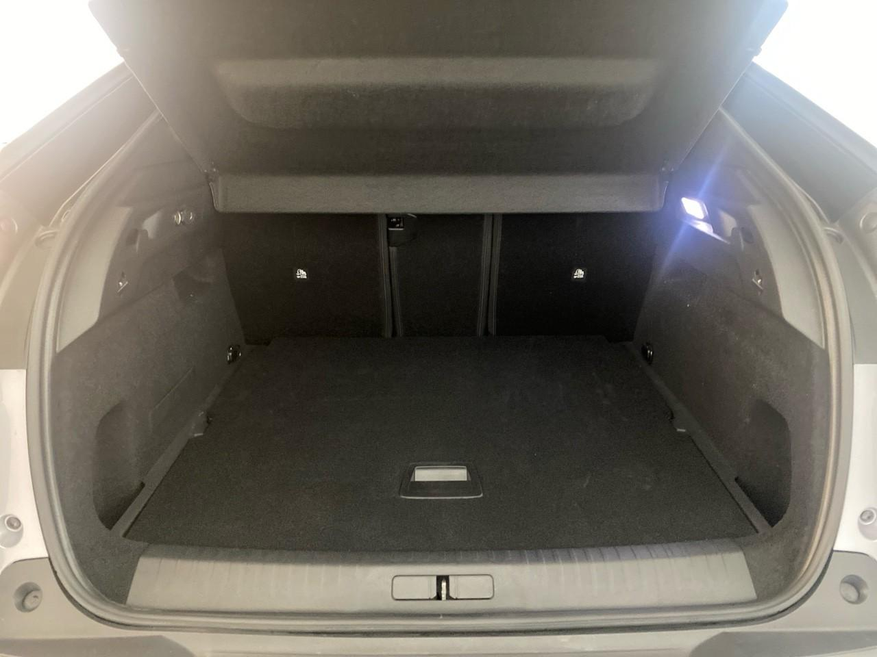 Peugeot 3008 hybrid 145 e-dcs6 gt — photo 6