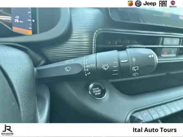 Jeep Avenger 1.2 turbo t3 100ch altitude — photo 15