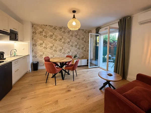 superbe T2 rez-de-jardin meublé Aucamville