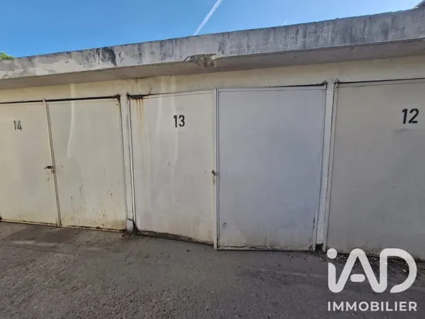 Parking 14 m²