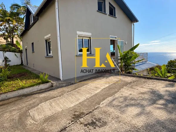 IMMEUBLE DE RAPPORT - 4 LOGEMENTS - FORT POTENTIEL AUX AVIRONS