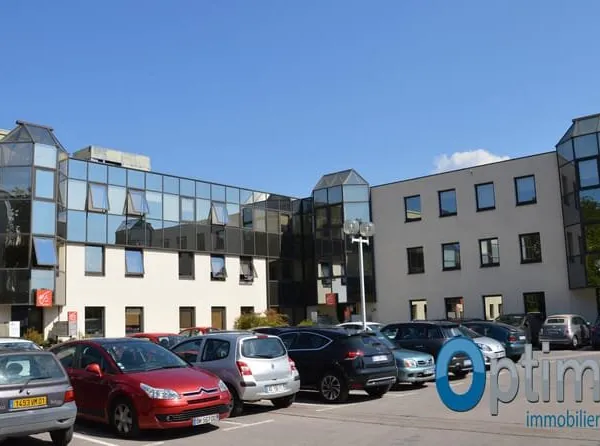 Bureau et espace de travail Location Annecy  125m² 1750€