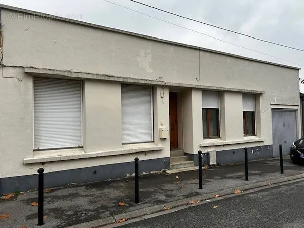 Idéal investisseur maison 50m2 sur Valenciennes 59300