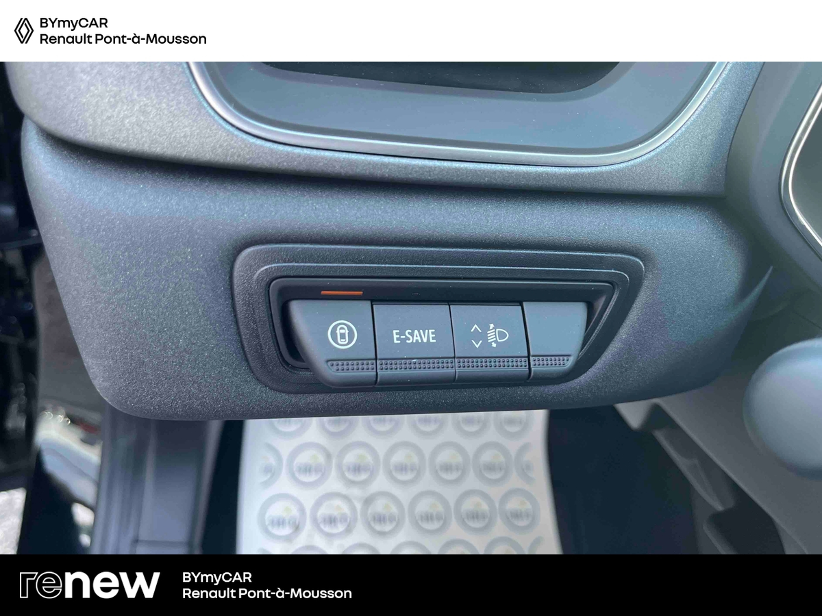Renault Captur E-Tech full hybrid 160 ch — photo 23