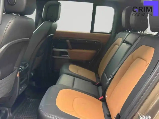 Land Rover Defender 110 p400e phev bva8 x-dynamic — photo 11