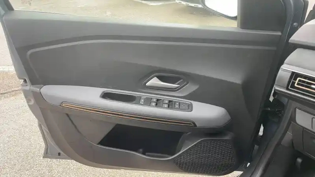 Dacia Jogger eco-g 100 7 places gsr2 — photo 8