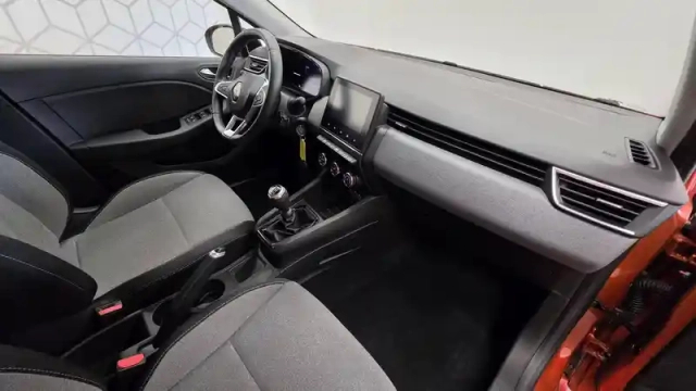 Renault Clio tce 90 — photo 20