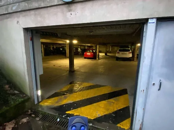 Parking 8 m²