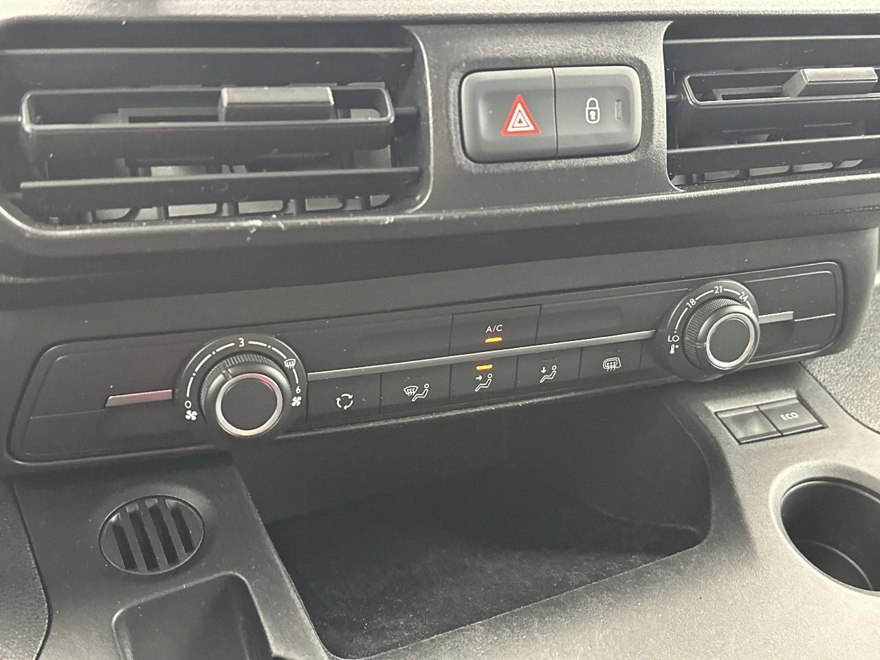 Citroën Berlingo van m 650 bluehdi 130 s&s eat8 driver — photo 27