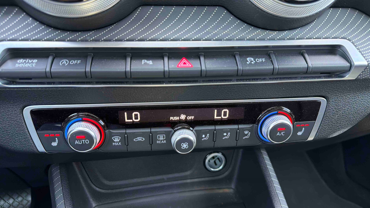 Audi Q2 35 TFSI 150 S tronic 7 — photo 11