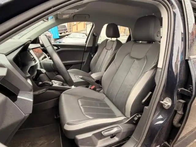 Audi A1 sportback 30 tfsi 116ch design luxe — photo 8