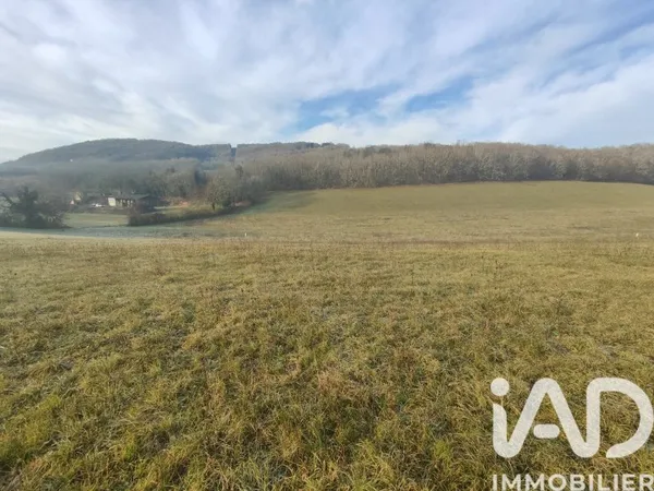 Terrain 2374 m²