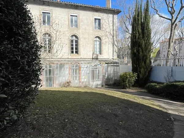 Maison 10 pièces 311 m²