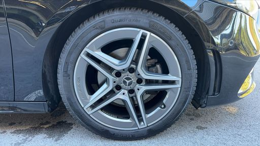 Mercedes Classe A 200 163 7G-DCT - AMG Line – 2018 – 98210 km – Essence – Boîte Automatique — photo 12
