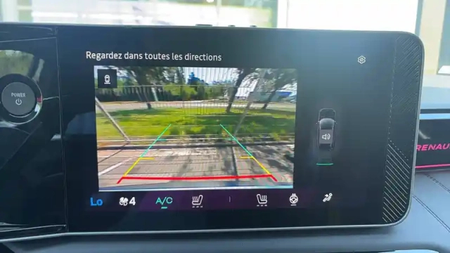 Renault 4 renault  e-tech electrique 150 ch autonomie confort — photo 16