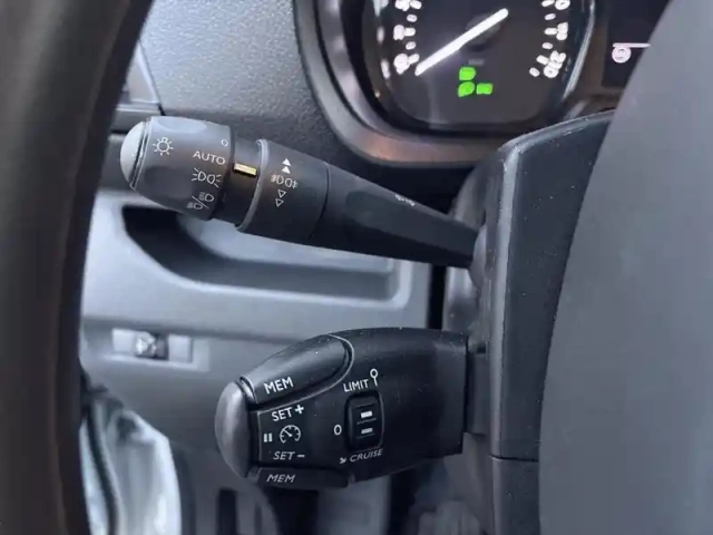 Fiat Scudo fourgon 2.0 multijet 145 standard pro lounge — photo 17