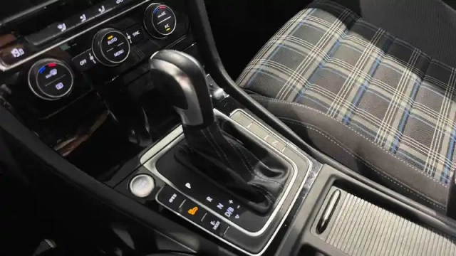 Volkswagen Golf 1.4 hybrid rechargeable opf 204 dsg6 — photo 20